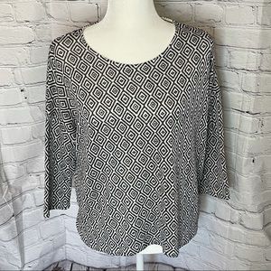 🛍 3/$20 Anthro Akemi + Kin Diamond Sweater Sz LG